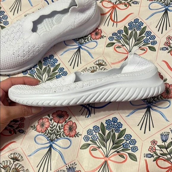 White Slip-On Sneakers memory foam NWOT - Picture 2 of 2